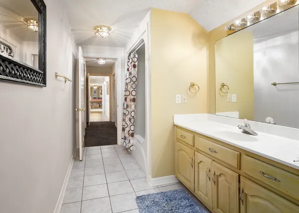 $524,900 | 7607 Lakewood Drive, Florence, AL 35634