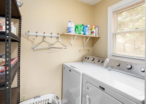 $524,900 | 7607 Lakewood Drive, Florence, AL 35634