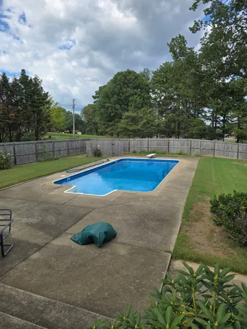 a view of a outdoor space and street view