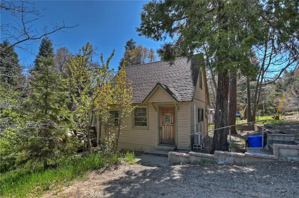 $329,000 | 1262 Bear Springs Road, Rimforest, CA 92378