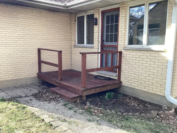 $2,550 | 155 Seymour Avenue, Grayslake, IL 60030