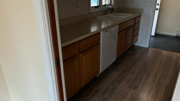 $2,550 | 155 Seymour Avenue, Grayslake, IL 60030