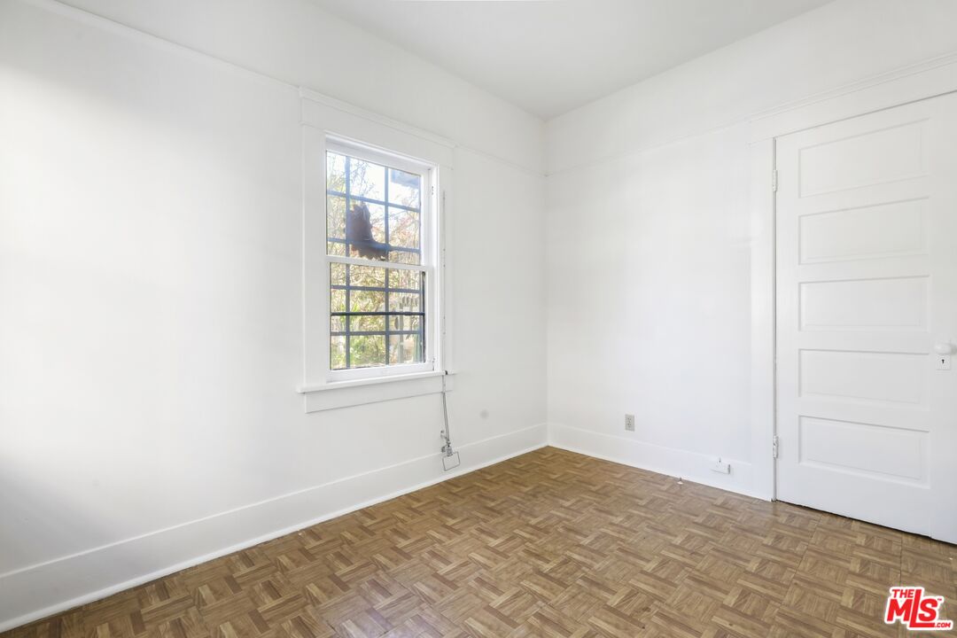 1126 Mohawk Street Los Angeles, CA 90026 - Photo 24 of 47 an empty room with a window