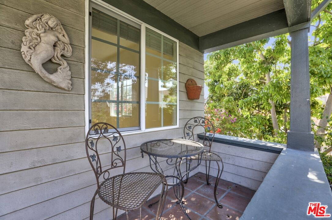 1126 Mohawk Street Los Angeles, CA 90026 - Photo 34 of 47 a view of a outdoor seating area