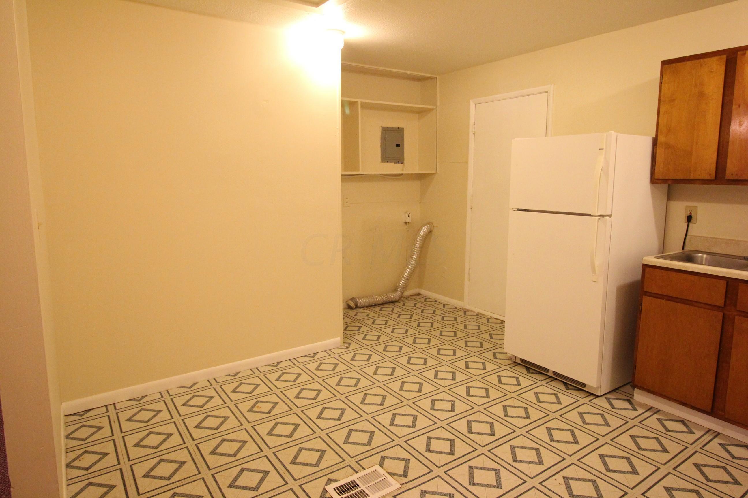 877 Derrer Road Columbus, OH 43204 - Photo 6 of 22