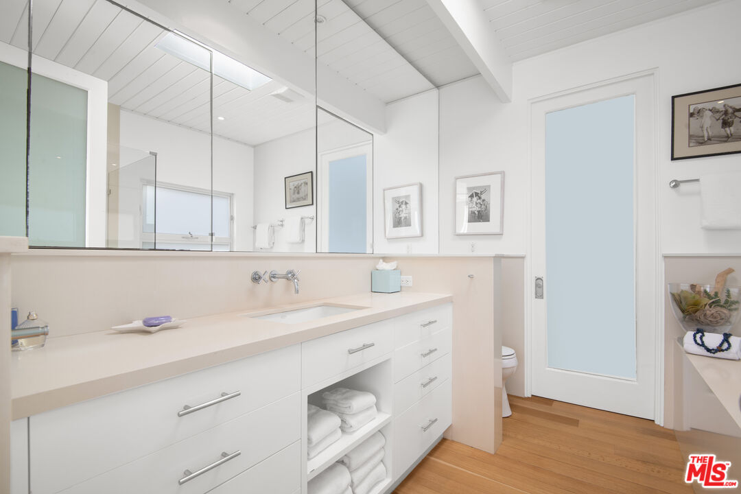 24554 Malibu Road Malibu, CA 90265 - Photo 14 of 32