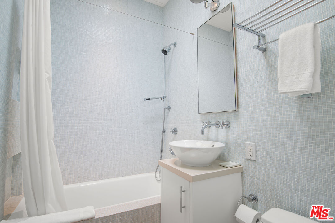 24554 Malibu Road Malibu, CA 90265 - Photo 18 of 32