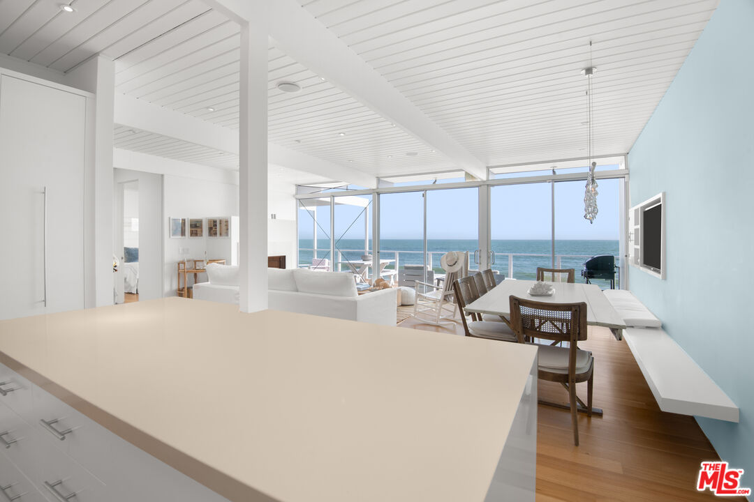 24554 Malibu Road Malibu, CA 90265 - Photo 6 of 32