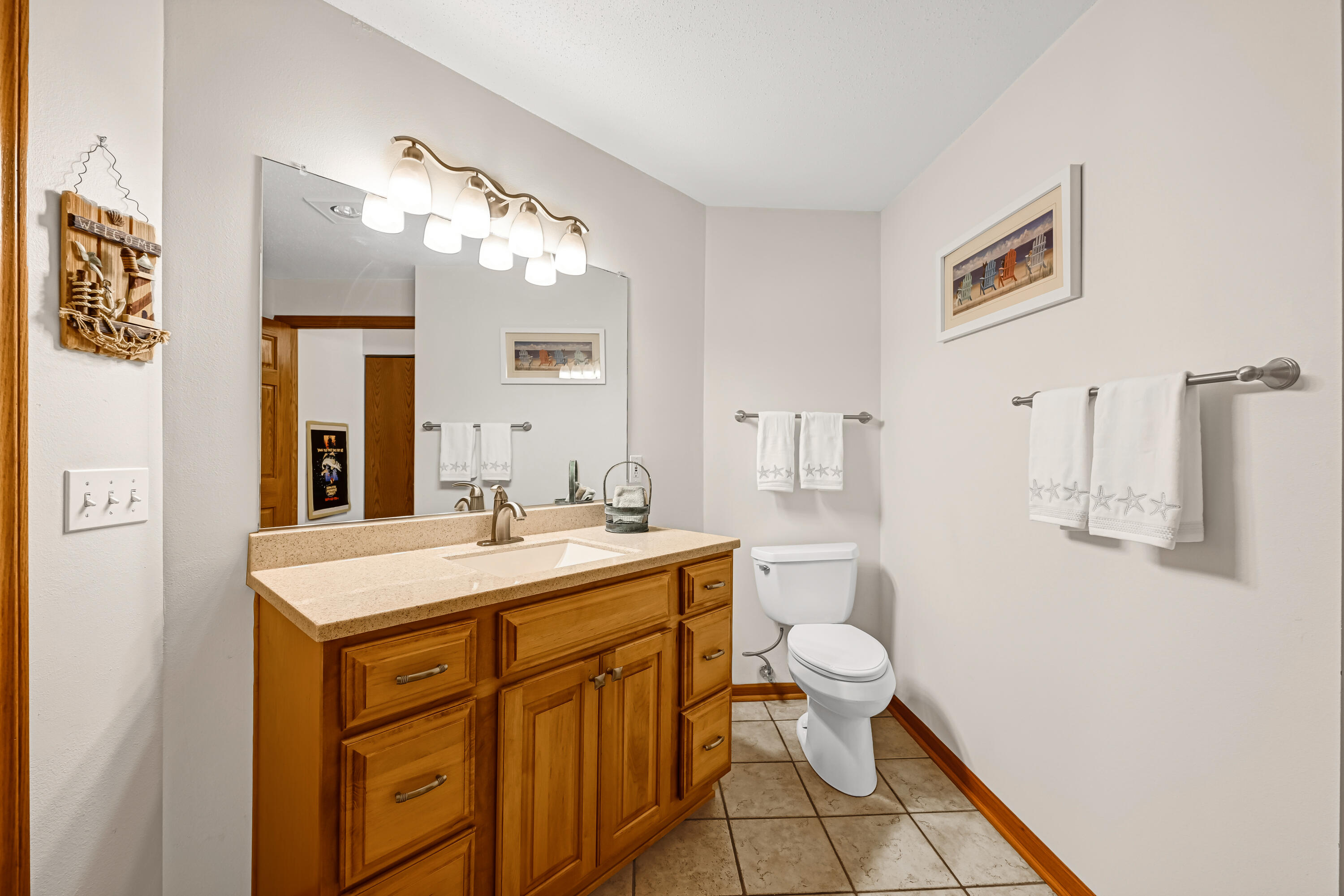 2138 Landings Lane Delavan, WI 53115 - Photo 15 of 43 Main Floor Full Bath
