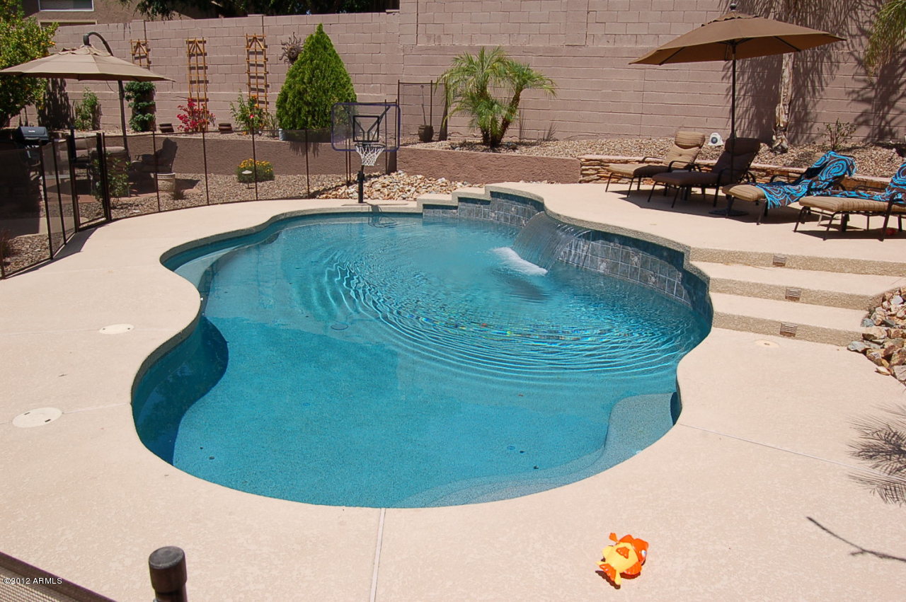 1242 East Presidio Road Phoenix, AZ 85022 - Photo 25 of 30 .