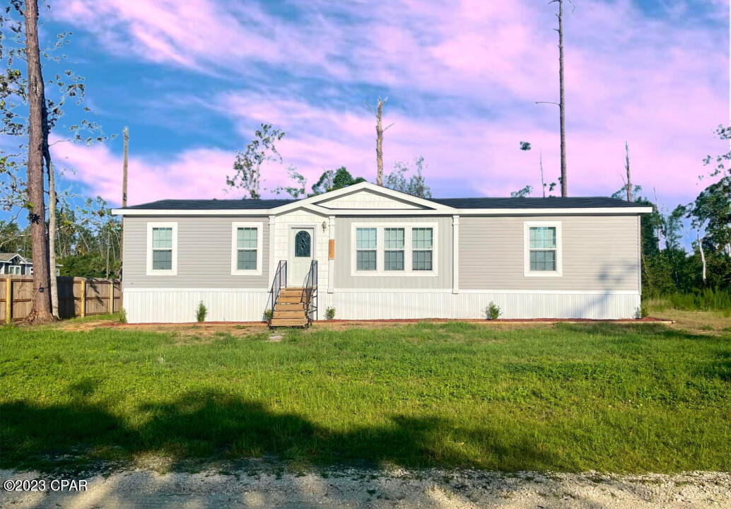 1095 Cutchens Road Southport, FL 32409 - Photo 1 of 33