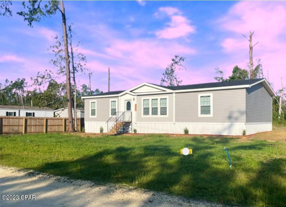 1095 Cutchens Road Southport, FL 32409 - Photo 2 of 33