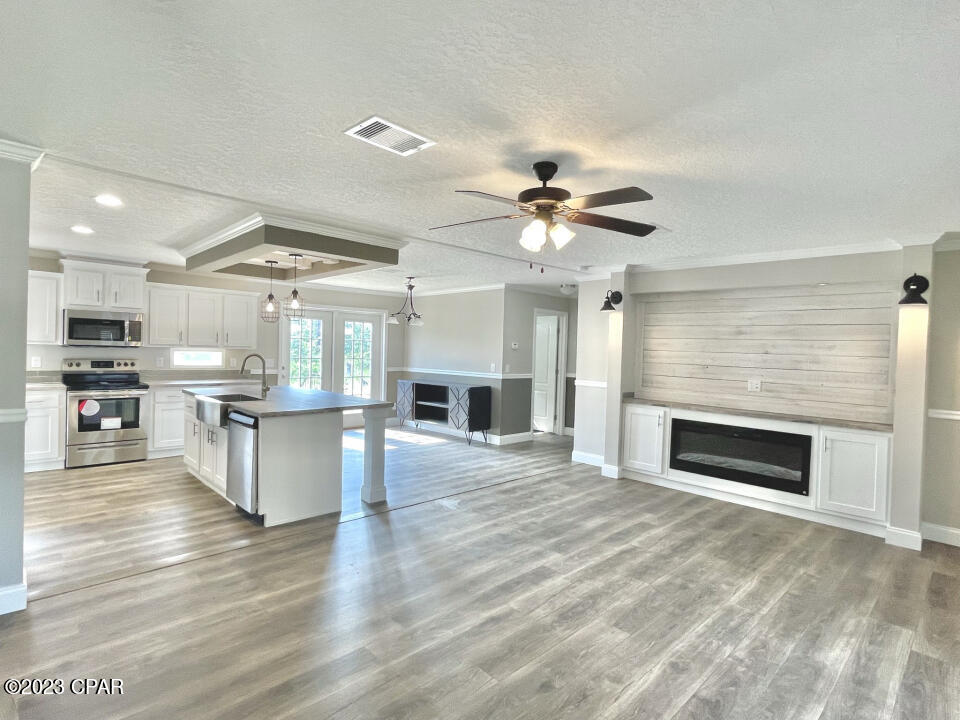 1095 Cutchens Road Southport, FL 32409 - Photo 6 of 33