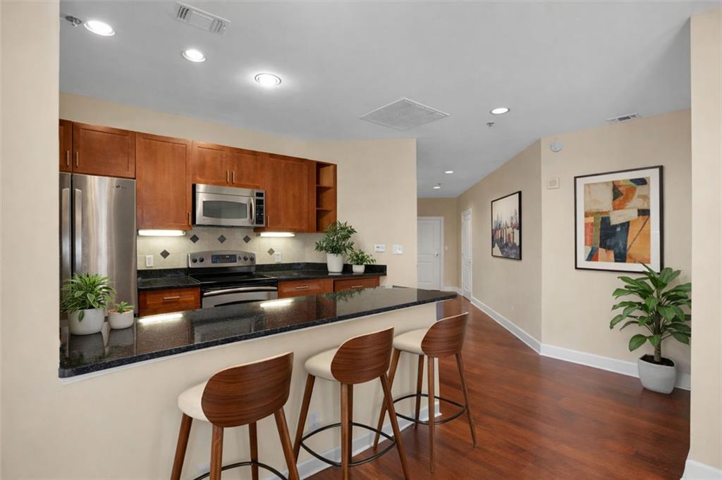 325 East Paces Ferry Road Northeast, Unit 1411 Atlanta, GA 30305 - Photo 13 of 37