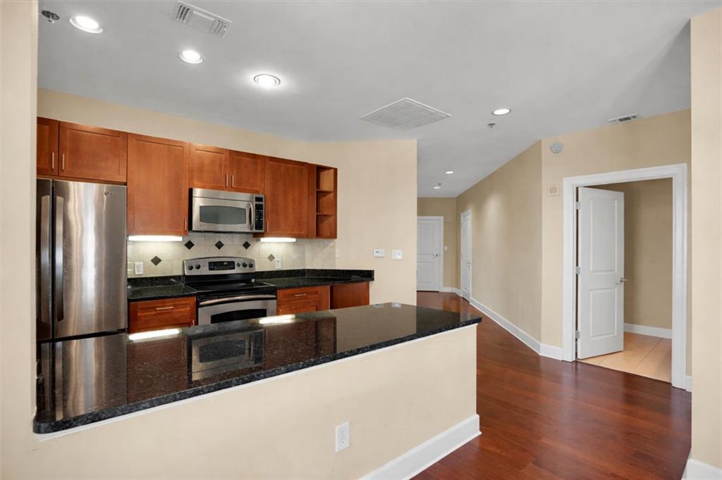 325 East Paces Ferry Road Northeast, Unit 1411 Atlanta, GA 30305 - Photo 20 of 37