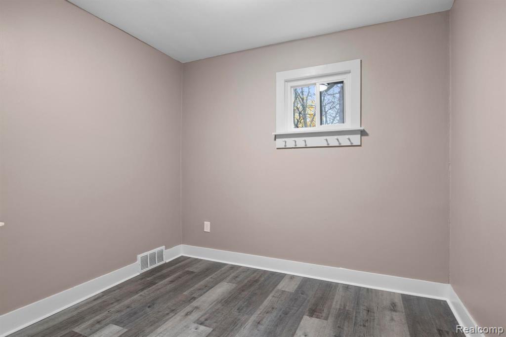 154 Stratford Road Ferndale, MI 48220 - Photo 15 of 29