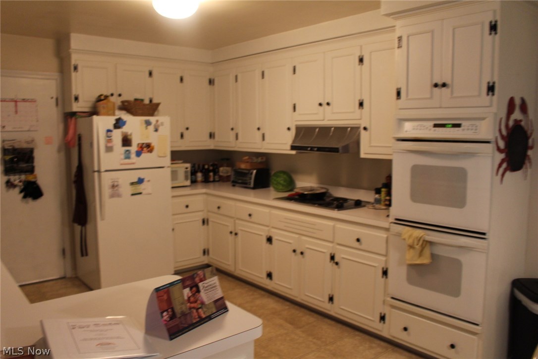 34405 Pettibone Road Solon, OH 44139 - Photo 4 of 26