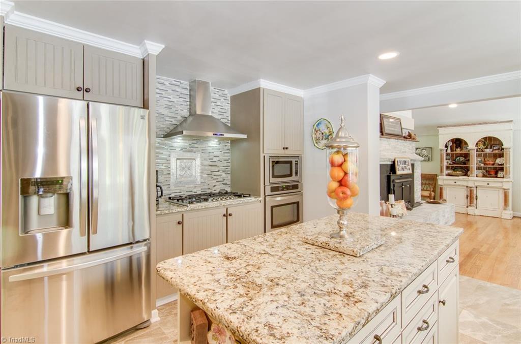 205 Shadow Valley Road High Point, NC 27262 - Photo 3 of 30 All new SS appliances, Gas cook top with Custom Hood