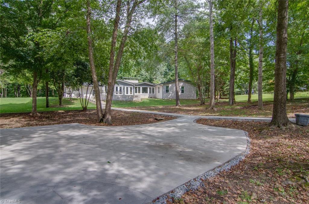 205 Shadow Valley Road High Point, NC 27262 - Photo 27 of 30 Basketball anyone?