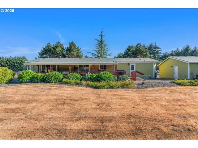 a view of a house with a outdoor space