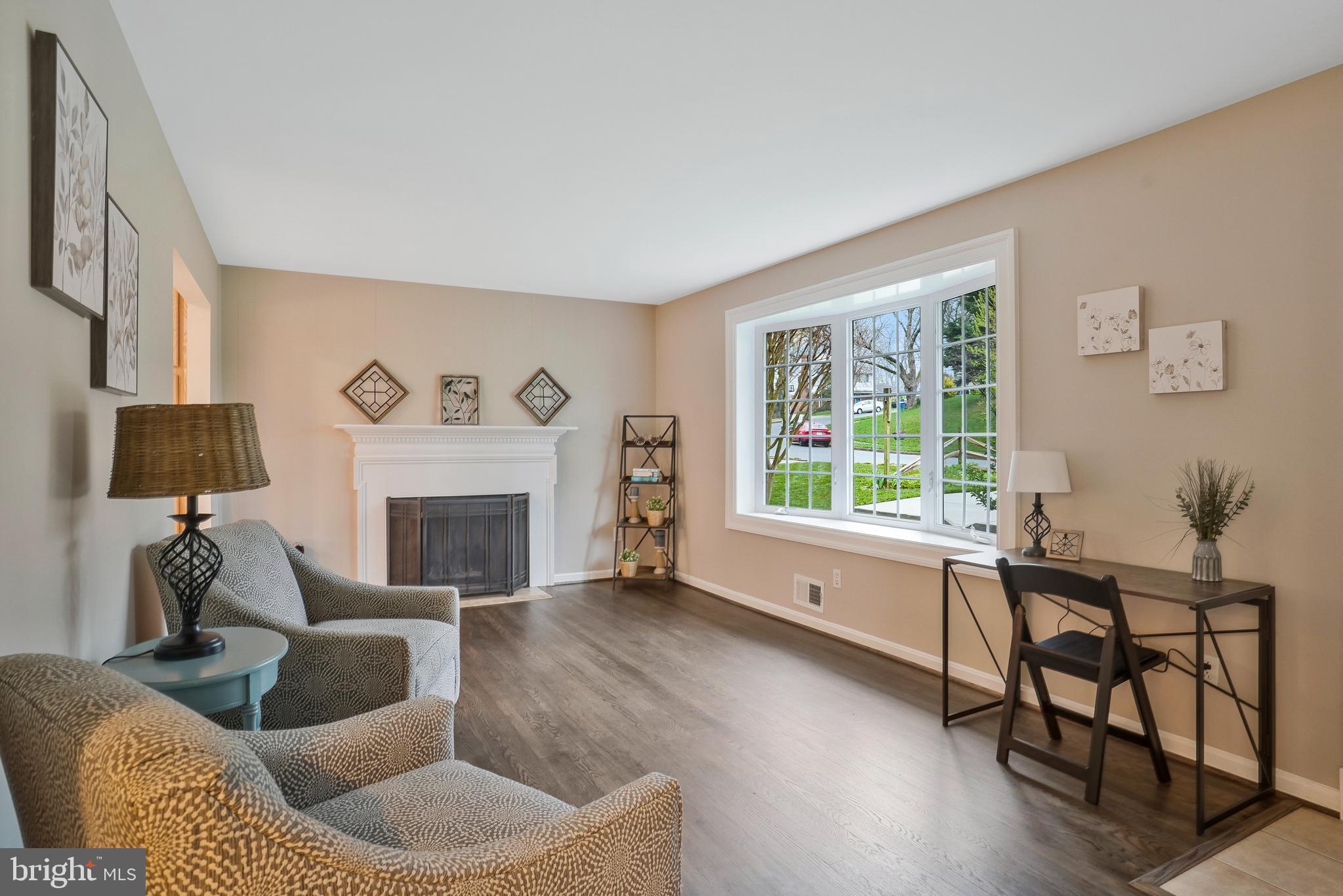 8437 Thames Street Springfield, VA 22151 - Photo 5 of 42 Plenty of Windows to Let in Loads of Light
