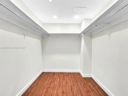 $570,000 | 5401 Collins Avenue, Unit 107, Miami Beach, FL 33140