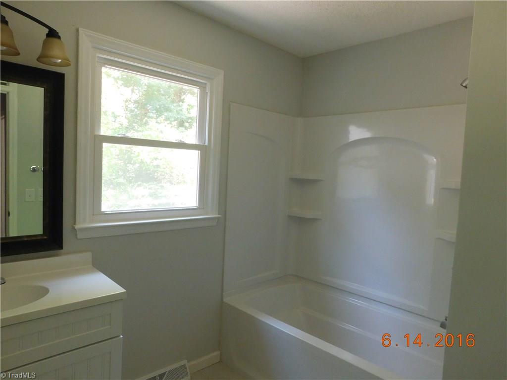 1621 Bolingbroke Road High Point, NC 27265 - Photo 9 of 21 Gallery Image 9