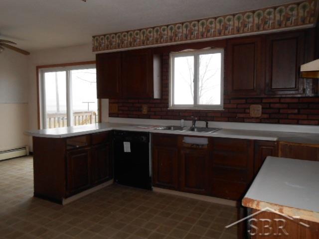 828 East Seidlers Road Kawkawlin, MI 48631 - Photo 16 of 27 31311986-15.JPG