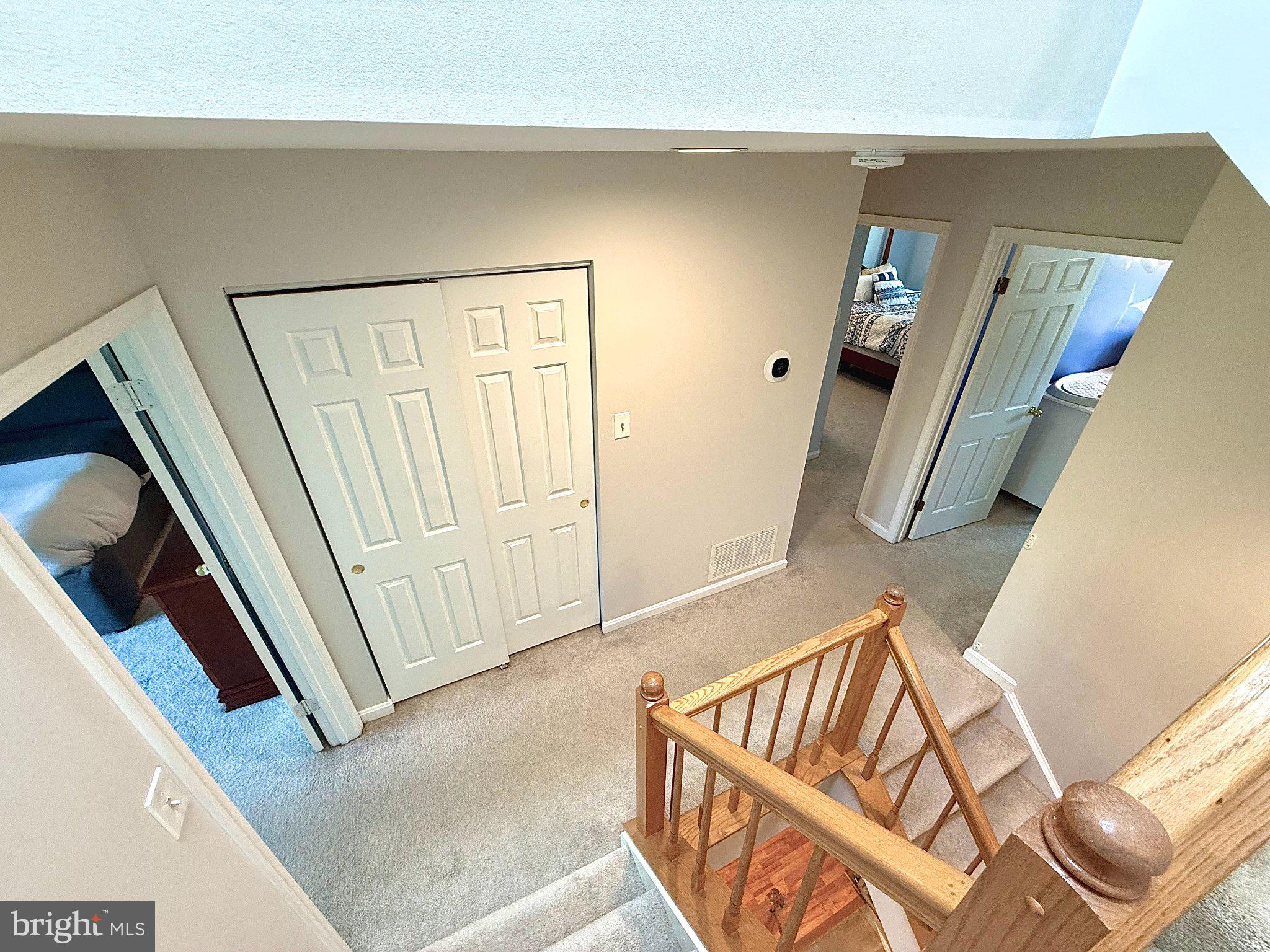 5081 Columbia Road, Unit 17 105 Columbia, MD 21044 - Photo 30 of 40 Inviting upstairs landing with charm.