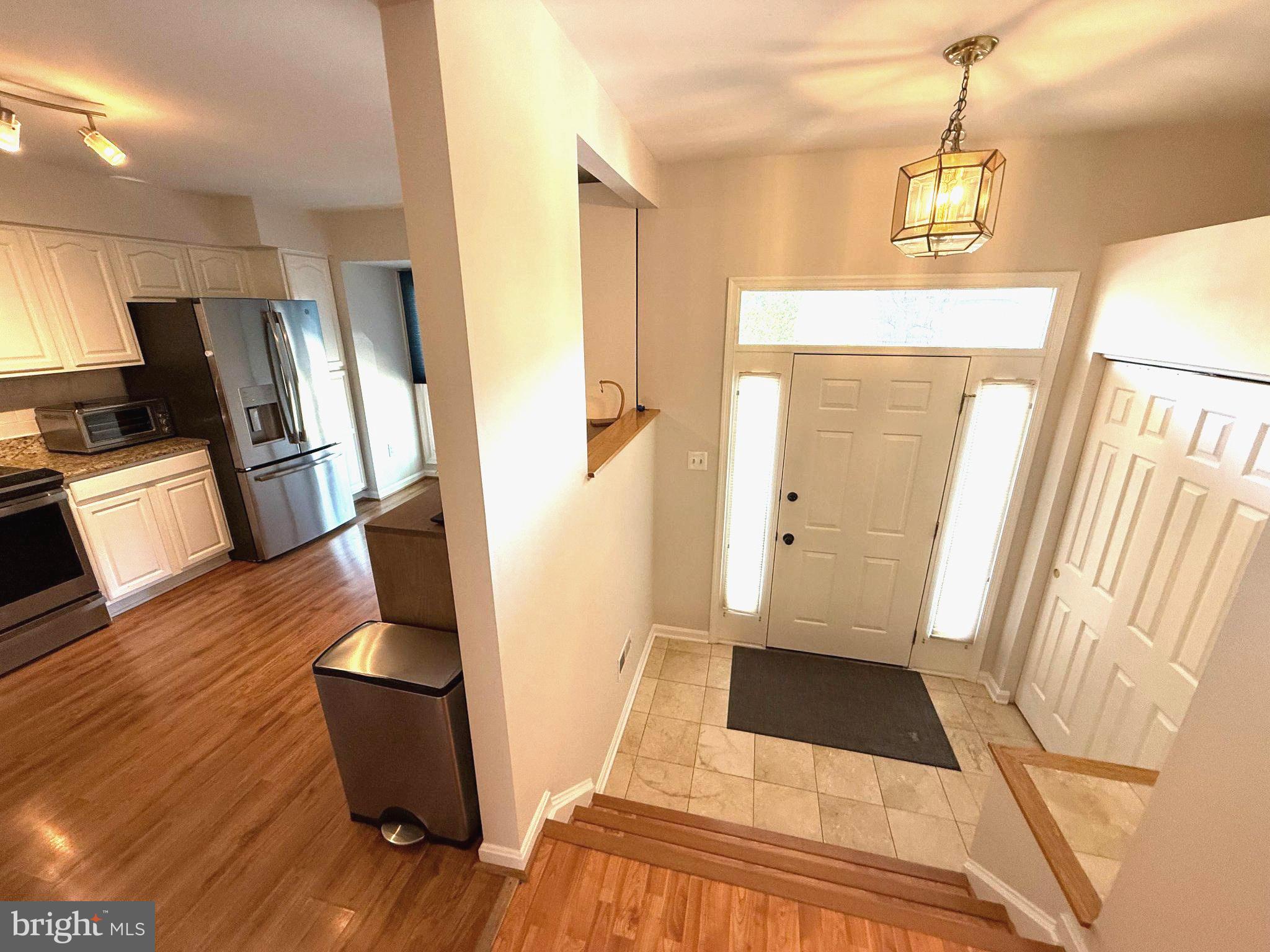 5081 Columbia Road, Unit 17 105 Columbia, MD 21044 - Photo 3 of 40 Inviting entryway with modern charm.