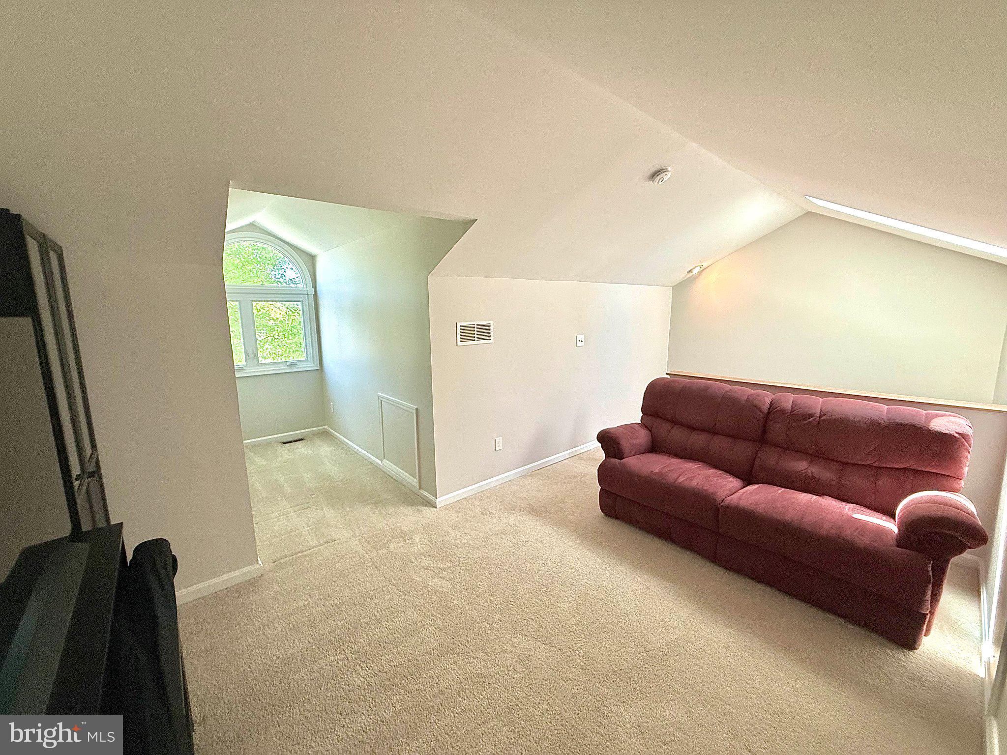 5081 Columbia Road, Unit 17 105 Columbia, MD 21044 - Photo 33 of 40 Bright and airy loft space retreat.
