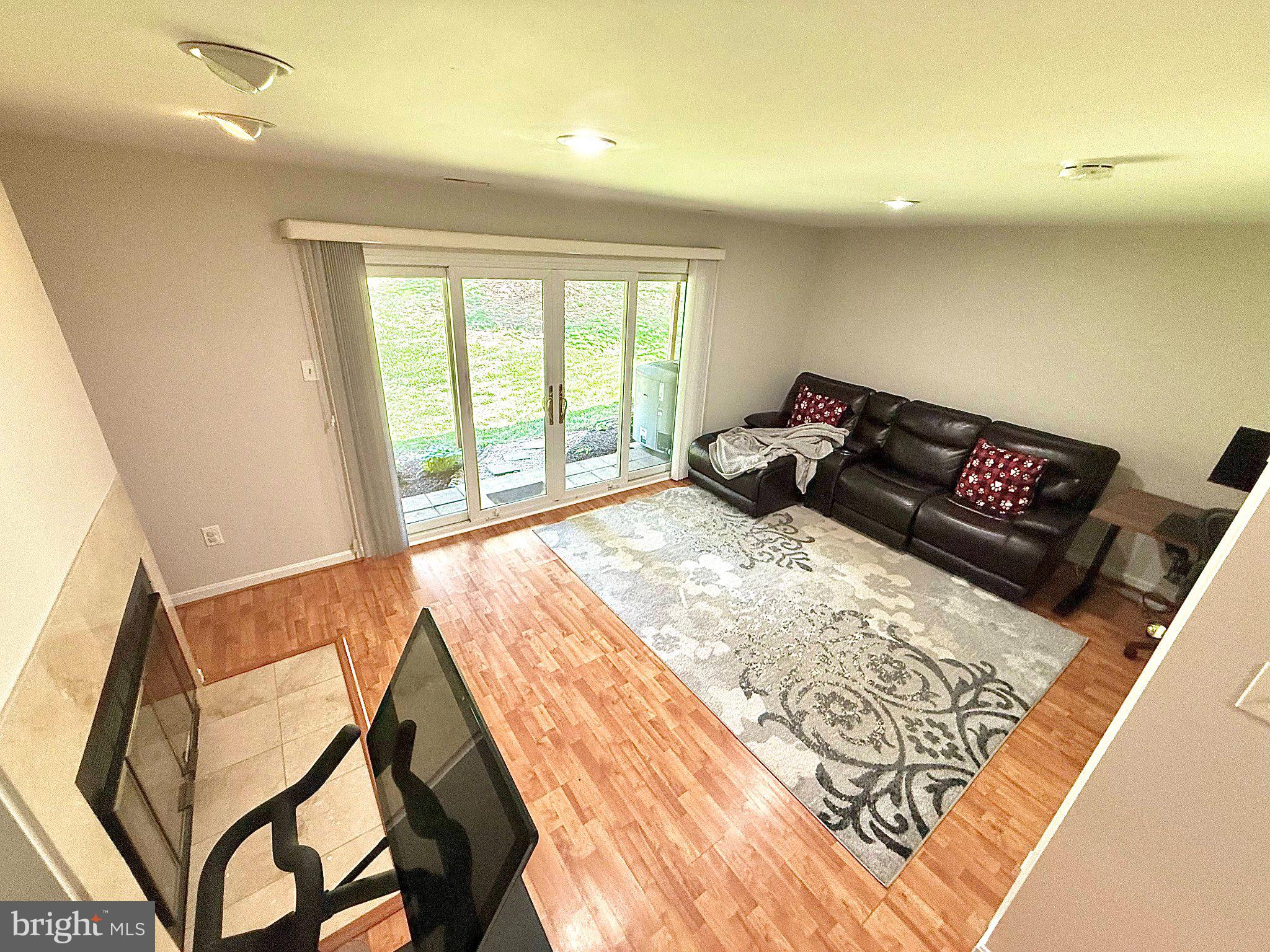 5081 Columbia Road, Unit 17 105 Columbia, MD 21044 - Photo 34 of 40 Bright and inviting living space.