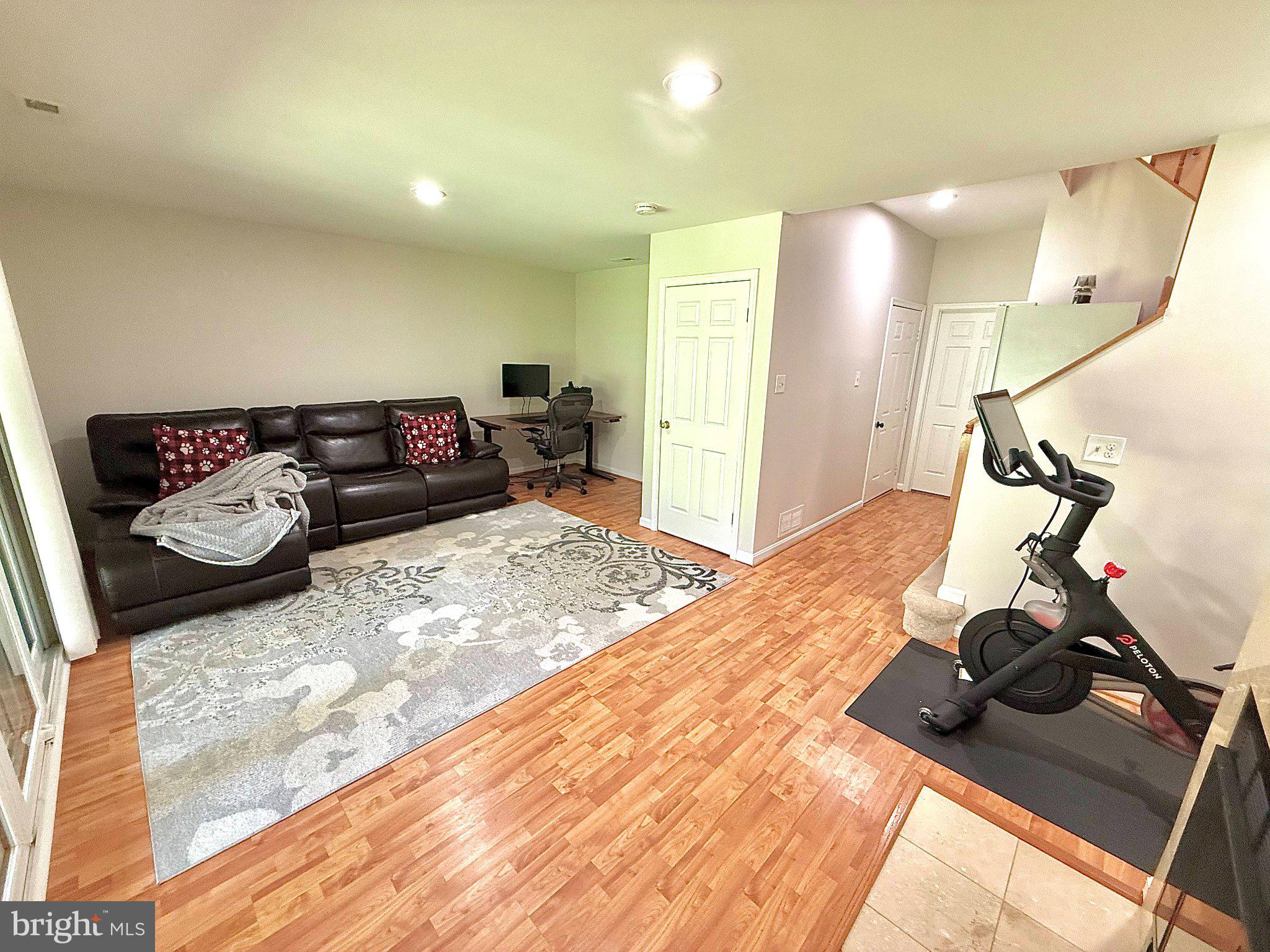 5081 Columbia Road, Unit 17 105 Columbia, MD 21044 - Photo 35 of 40 Spacious living area with modern flair.