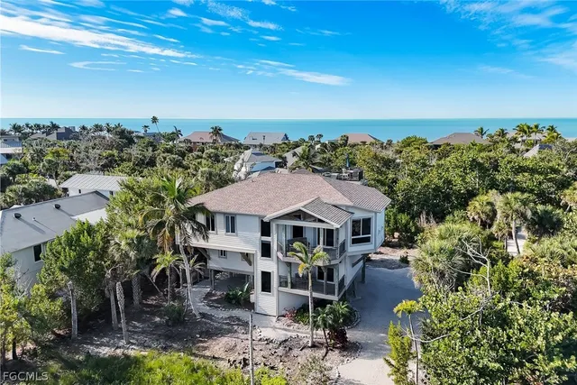$1,395,000 | 4353 Gulf Pines Drive, Sanibel, FL 33957