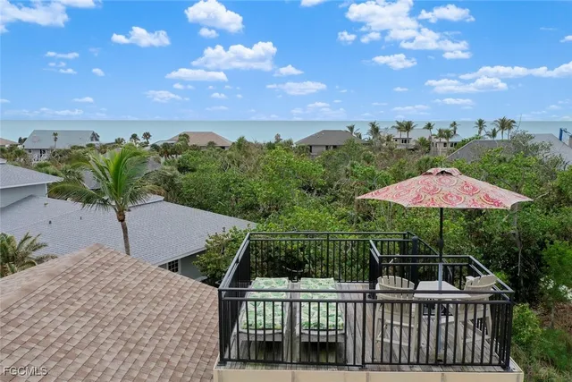 $1,395,000 | 4353 Gulf Pines Drive, Sanibel, FL 33957