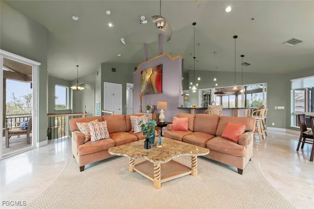 $1,395,000 | 4353 Gulf Pines Drive, Sanibel, FL 33957