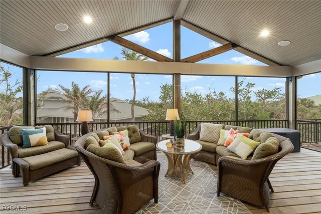$1,395,000 | 4353 Gulf Pines Drive, Sanibel, FL 33957