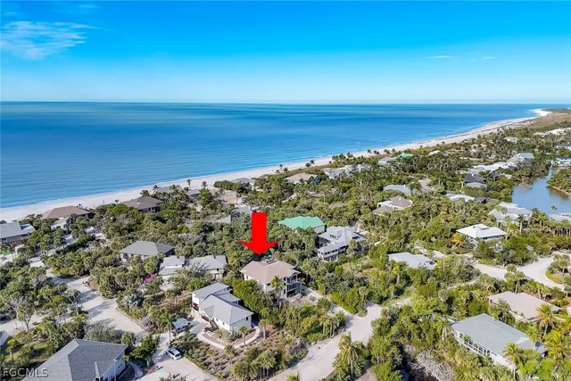 $1,395,000 | 4353 Gulf Pines Drive, Sanibel, FL 33957