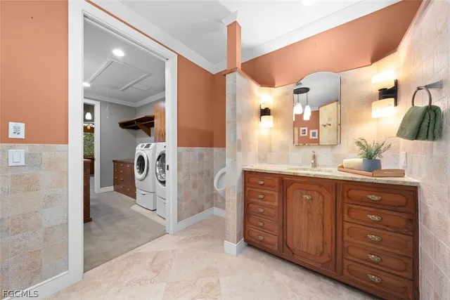 $1,395,000 | 4353 Gulf Pines Drive, Sanibel, FL 33957