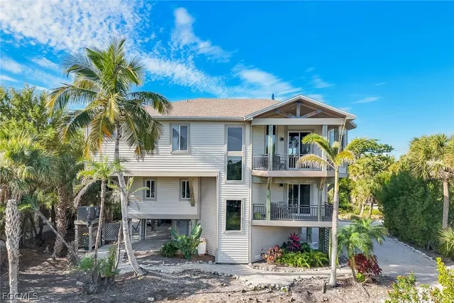 $1,395,000 | 4353 Gulf Pines Drive, Sanibel, FL 33957