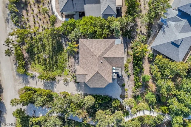 $1,395,000 | 4353 Gulf Pines Drive, Sanibel, FL 33957
