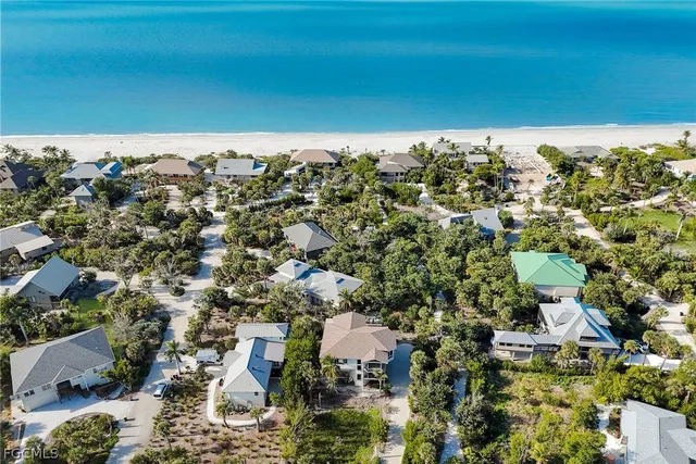 $1,395,000 | 4353 Gulf Pines Drive, Sanibel, FL 33957
