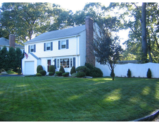 154 Emerson Street Springfield, MA 01118 - Photo 1 of 12 Gallery Image 1