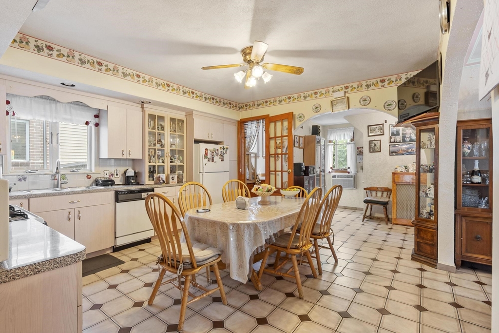 495 Main Street Medford, MA 02155 - Photo 6 of 41
