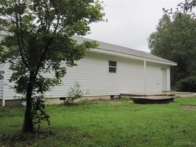 1301 Indian Oak Road Crewe, VA 23930 - Photo 3 of 17