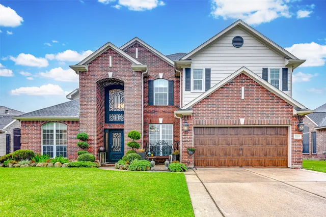 $420,900 | 2114 Canyon Lake Drive, Deer Park, TX 77536