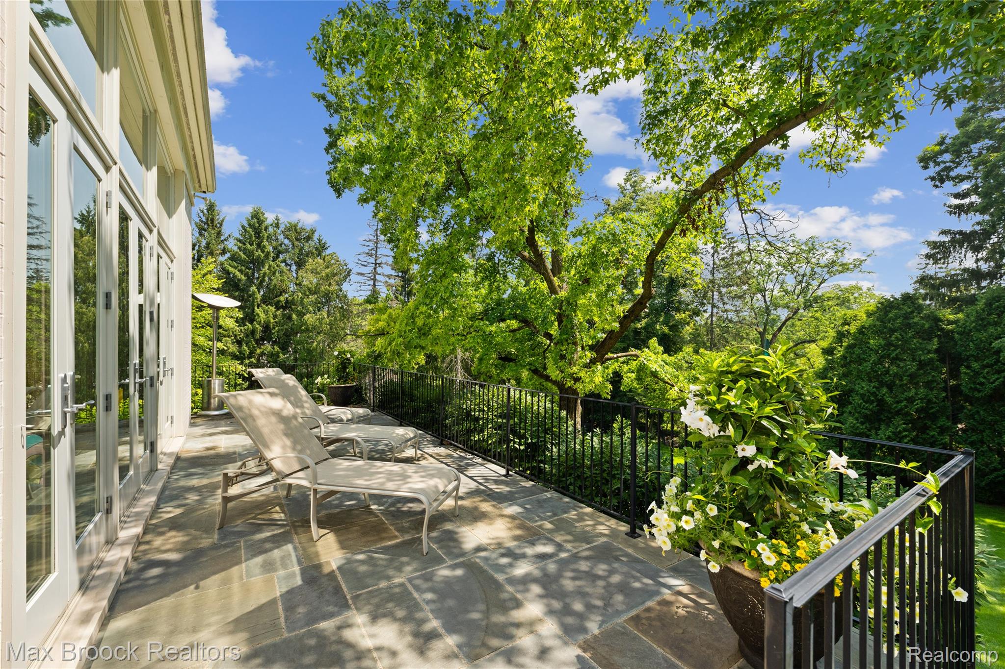 375 Dunston Road Bloomfield Hills, MI 48304 - Photo 53 of 59 Patio Area #2