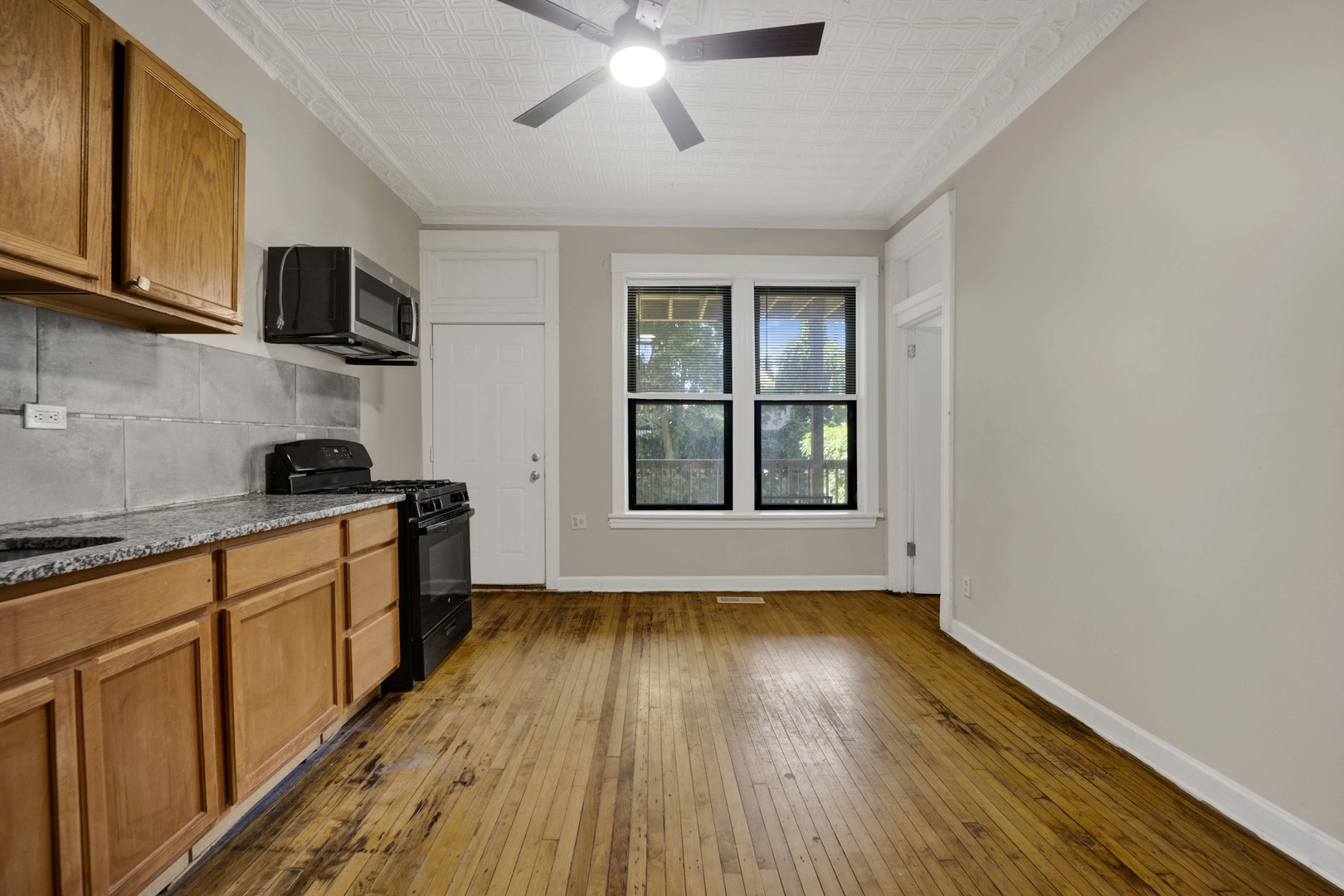 614 South Loomis Street, Unit 1 Chicago, IL 60607 - Photo 8 of 28