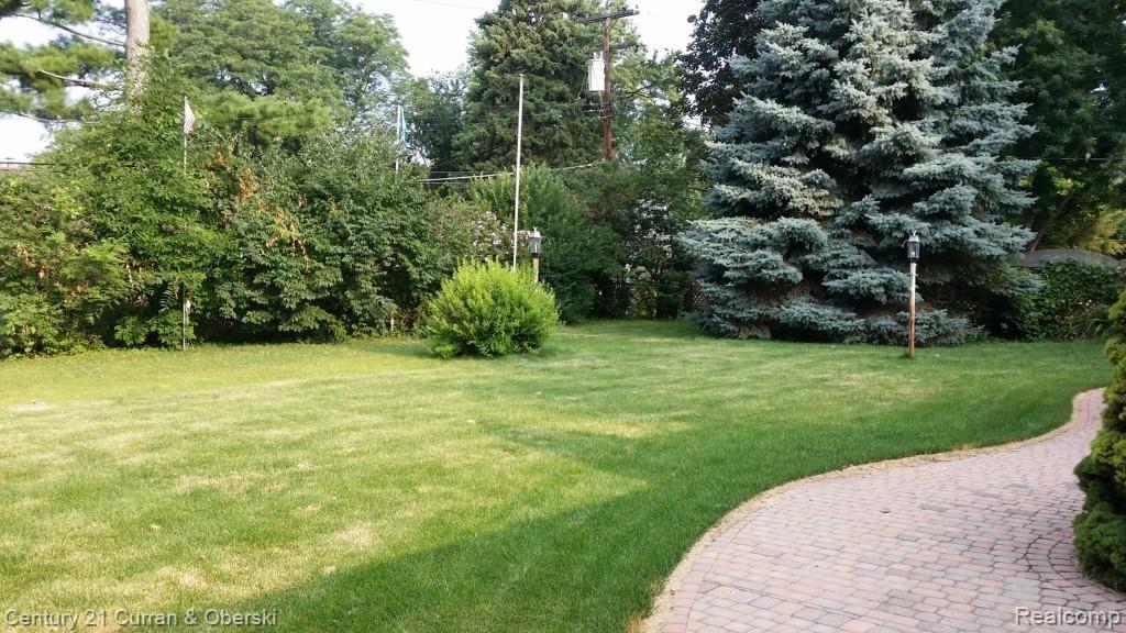 420 South Gulley Road Dearborn Heights, MI 48125 - Photo 10 of 22 gulley 15.jpg