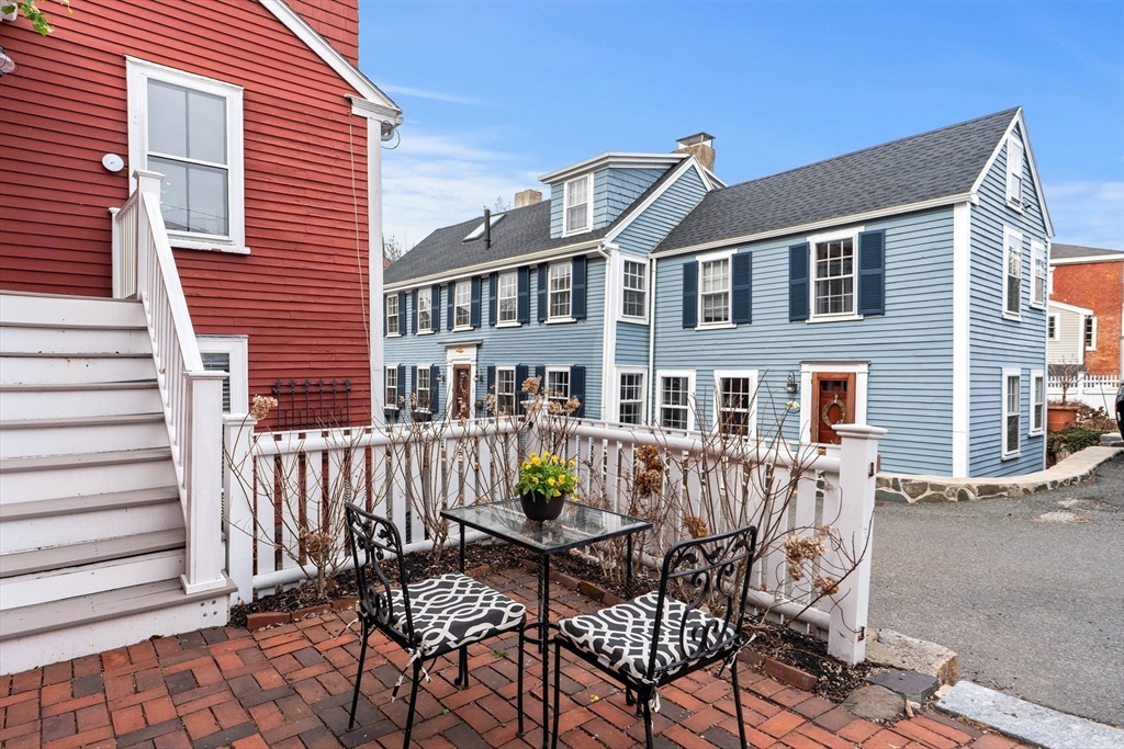 1 Mason Street, Unit 2 Marblehead, MA 01945 - Photo 26 of 36